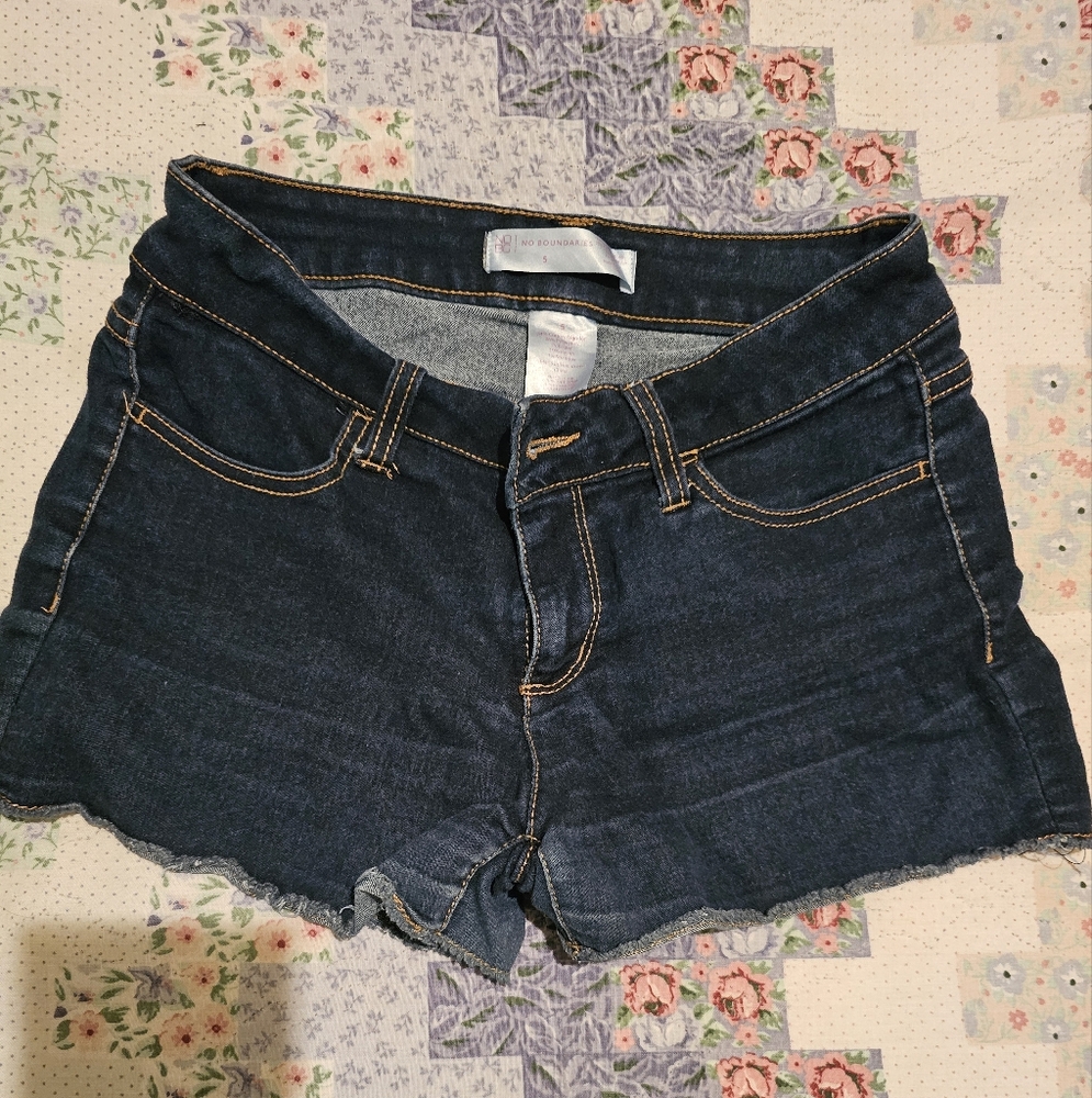 No Boundaries Blue Jeans Classic Style